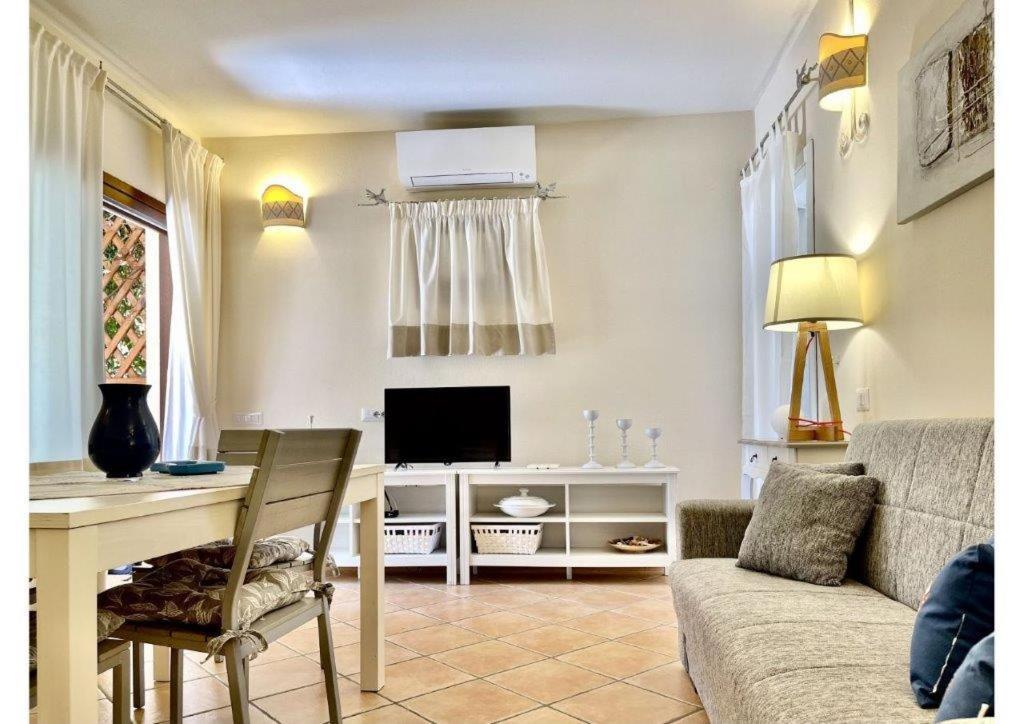 Le Residenze Sul Mare B6 Apartamento Porto Ottiolu Exterior foto